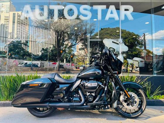 HARLEY-DAVIDSON STREET GLIDE SPECIAL 